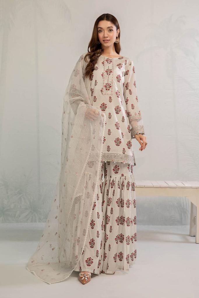 Maria B  luxury collection Lawn with organza   Emb Dopatta