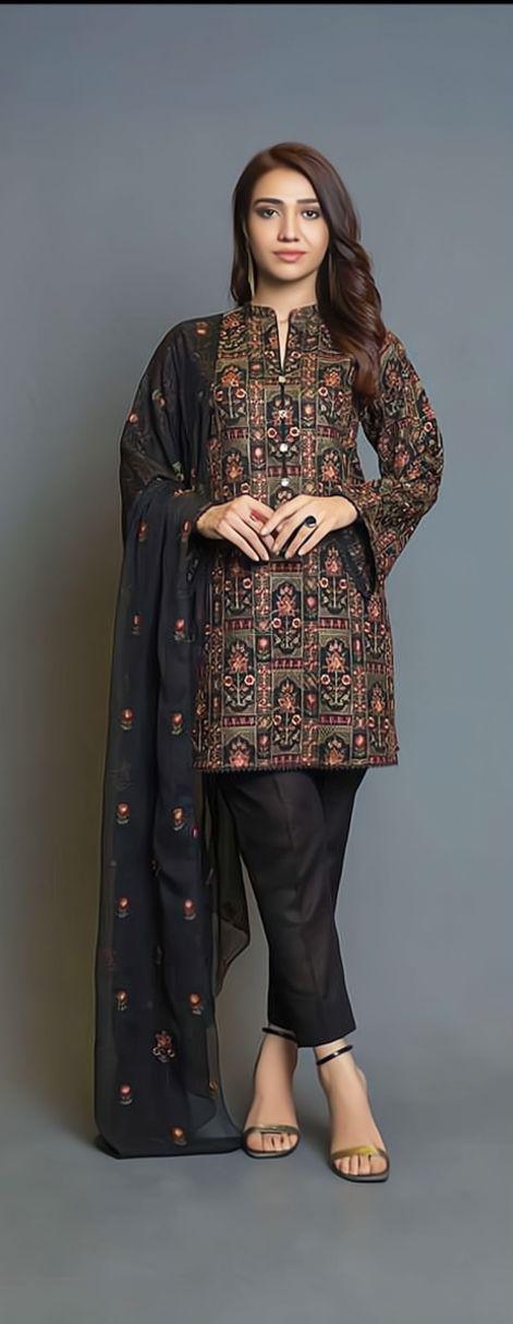 Bareeze 3Pc Embroidered Lawn dress with Chiffon Emb Dopatta