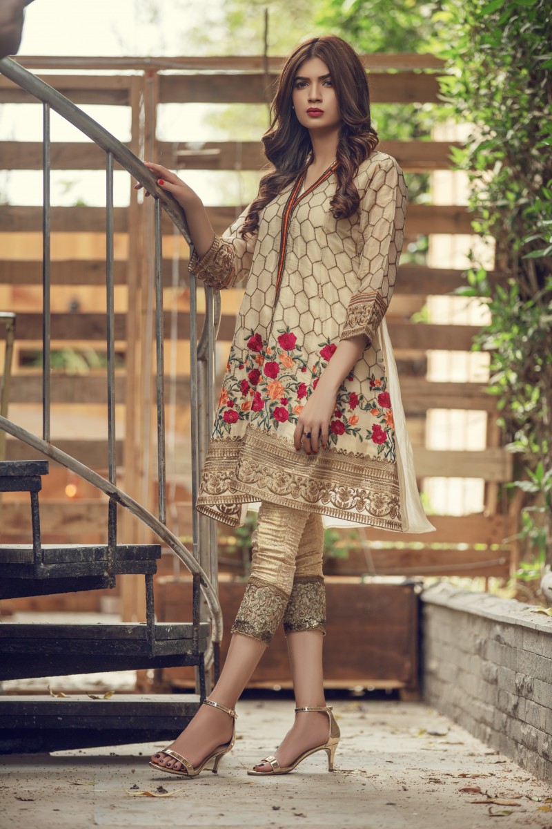 Brand Ladies Replica 3pc Lawn Collection Summer Dress with Bamber Chiffon embroidered duppta