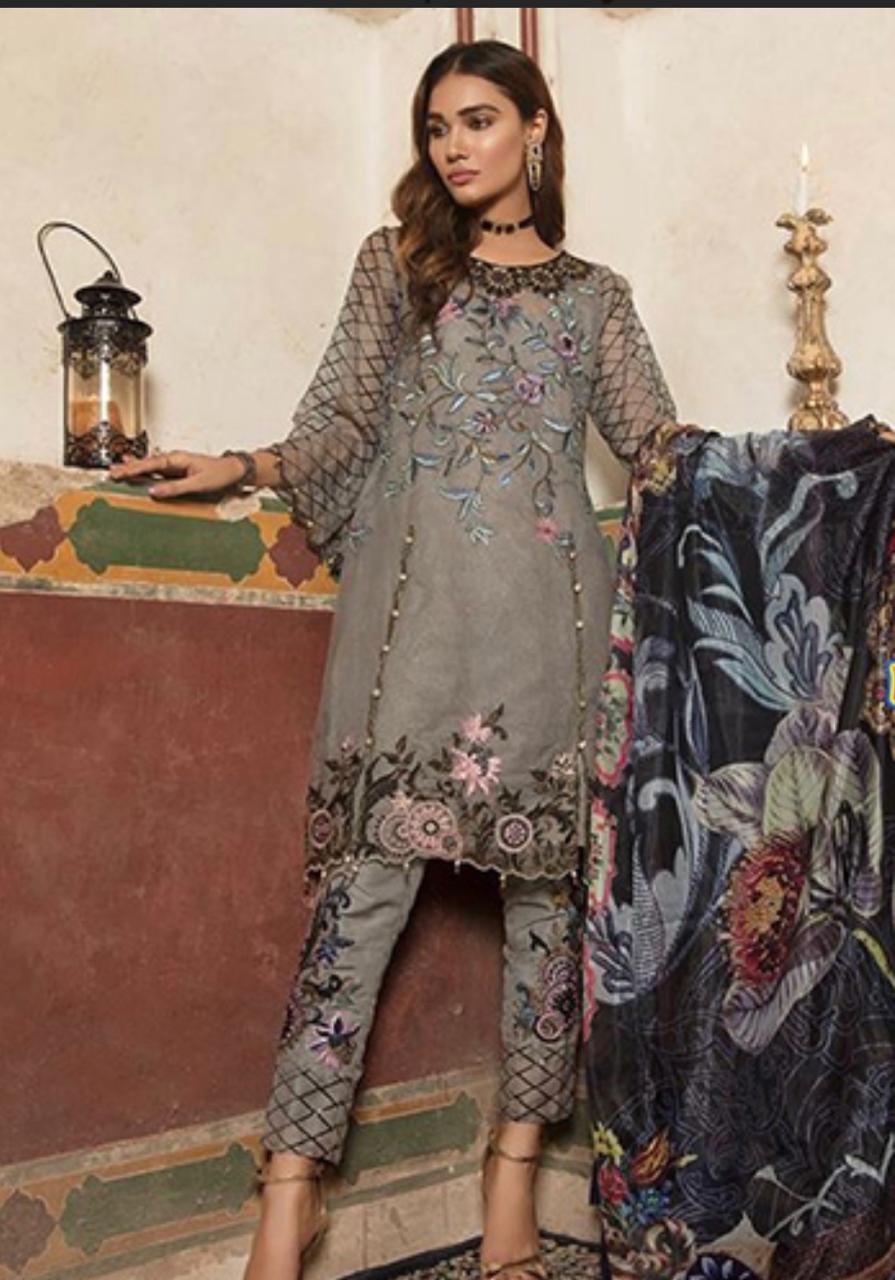 Brand new Ladies Replica 3pc Lawn Collection Summer Dress with Chiffon duppta