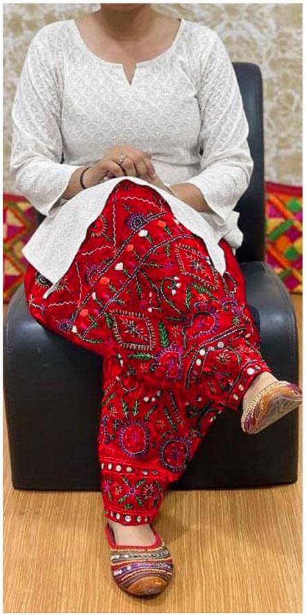 Pulkaari Women Lawn Embroidered 2pc Dress With Embroidered Shalwar
