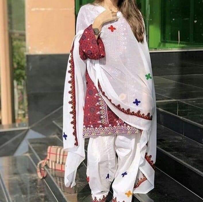 Sindhi style 3pc Lawn Collection Summer Dress with Chiffon embroidered dupatta